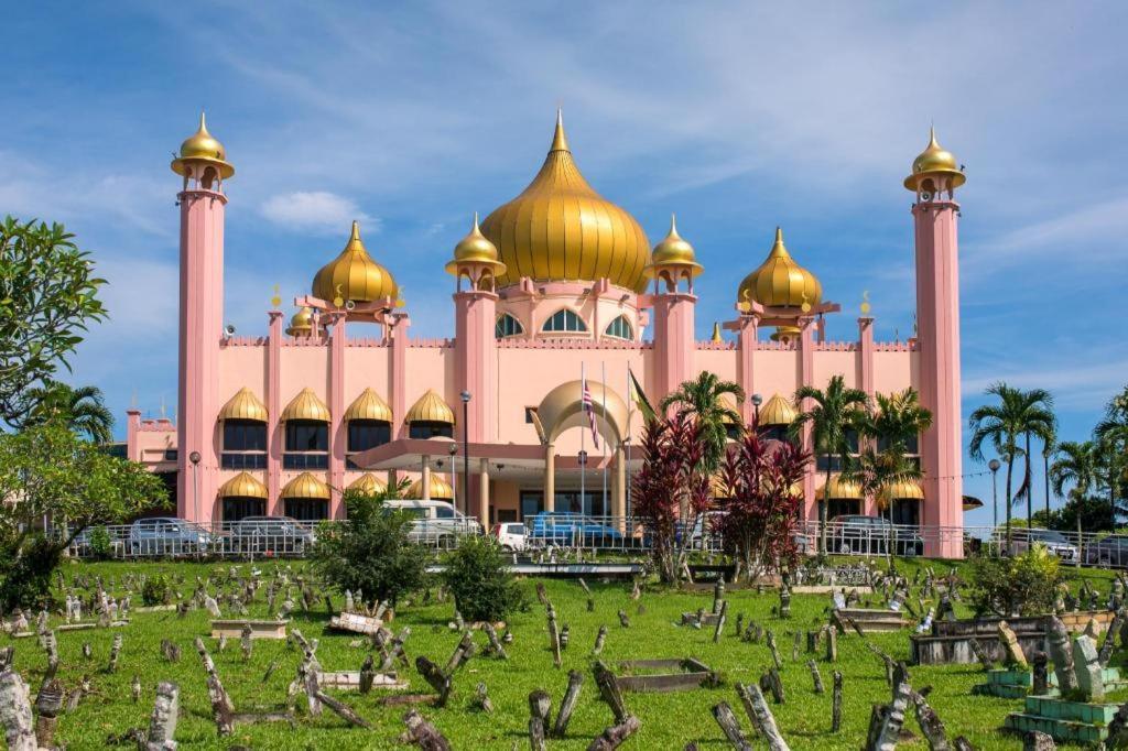 Hotel Hung Hung Kuching Eksteriør billede