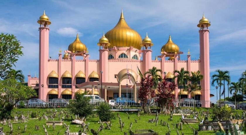 Hotel Hung Hung Kuching Eksteriør billede