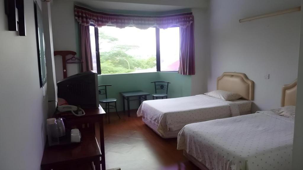 Hotel Hung Hung Kuching Eksteriør billede