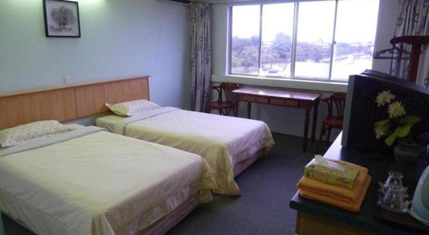 Hotel Hung Hung Kuching Eksteriør billede